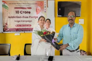 Koderma News: क्रेड हार्ट स्कूल में ब्रह्माकुमारीज़ के सहयोग से 'नशा मुक्त भारत अभियान' आयोजित
