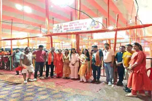 Deoghar News: रोटरी क्लब गिरिडीह और देवघर ने रेड क्रॉस शिविर में की कांवरियों की सेवा