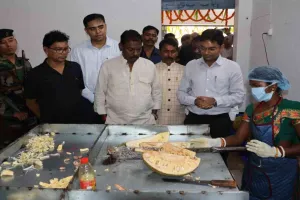 Dumka News: विधायक बसंत सोरेन और उपायुक्त अभिजीत सिन्हा ने किया 'झारफल' कटहल यूनिट का उद्घाटन