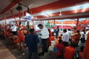 Deoghar News: श्रावणी मेला में जसीडीह स्टेशन पर भीड़ नियंत्रण के लिए एस्केलेटर संचालन अस्थायी बंद