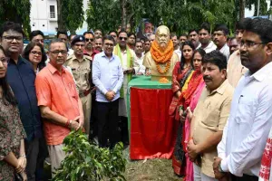 Bokaro News: डीसी अजय नाथ झा और एसपी नाथू सिंह मीणा ने किया गुरुजी वाटिका का उद्घाटन
