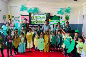 Koderma News: बी आर इंटरनेशनल स्कूल में उत्साह और उल्लास के साथ मना ग्रीन डे