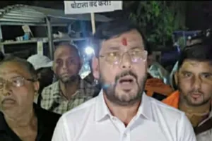 Sahibganj News: JPSC-JSSC घोटाले पर साहिबगंज में भाजयुमो का विशाल मशाल जुलूस, CBI जांच की मांग