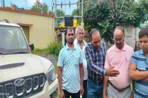 Palamu News: स्कूल जाने की तैयारी के दौरान गिरीं शिक्षिका, अस्पताल में चिकित्सकों ने किया मृत घोषित