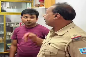 Jamshedpur News : ज्वेलरी दुकान का ताला तोड़कर लाखों की चोरी, सीसीटीवी में कैद हुई वारदात