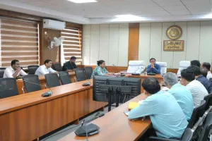 Hazaribagh News: उपायुक्त हेमंत सती की अध्यक्षता में आयोजित हुई जिला सड़क सुरक्षा समिति की बैठक