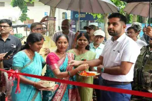 Palamu News:  सखी मंडल की दीदियों के राखी प्रदर्शनी-सह-बिक्री केंद्र का शुभारंभ, 40 हजार राखियां तैयार होंगी