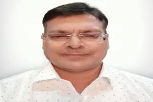 Giridih News: न्यू गिरिडीह रेलवे स्टेशन पर मूलभूत सुविधाओं का अभाव, पहुंच पथ की बदहाली से लोगों में आक्रोश