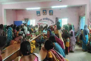 Pakur News: गनपुरा पंचायत कार्यालय में LPG ई-KYC शिविर, ग्रामीणों की उमड़ी भीड़