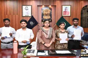 Pakur News: उपायुक्त मेघा भारद्वाज ने चार आश्रितों को सौंपे अनुकंपा नियुक्ति पत्र