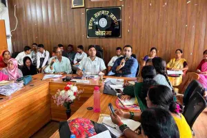 Koderma News: बीएलओ और पर्यवेक्षकों को दिया गया मतदाता सूची पुनरीक्षण प्रशिक्षण