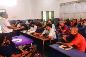 Giridih News: 100% बोर्ड रिजल्ट के लक्ष्य पर बड़ा कदम, सर जेसी बोस स्कूल में शिक्षकों की अहम बैठक
