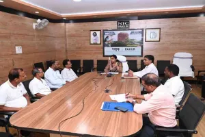 Pakur News: विशेष गहन पुनरीक्षण 2026 को लेकर उपायुक्त मेघा भारद्वाज ने की समीक्षा बैठक