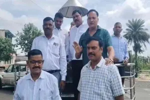 Pakur News: शहीद एसपी अमरजीत बलिहार की प्रतिमा पर राहुल मुर्मू ने अर्पित की श्रद्धांजलि