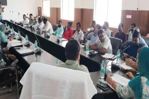 Deoghar News: मधुपुर नगर परिषद बोर्ड की बैठक में भारी हंगामा, बिन चर्चा स्थगित हुई बैठक