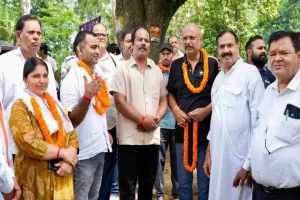 Hazaribagh News: NH-33 से मंदिर तक बनेगी नई पीसीसी सड़क, विधायक प्रदीप प्रसाद ने किया भूमि पूजन