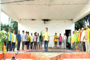 Hazaribagh News: बरही में धूमधाम से मनाया गया जड़ी-बूटी दिवस, औषधीय पौधों के संरक्षण का लिया संकल्प