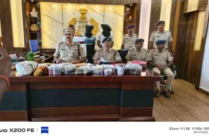 Pakur News: 'ऑपरेशन जीवन' के तहत पुलिस की बड़ी कार्रवाई, 2.865 किग्रा गांजे के साथ 2 गिरफ्तार