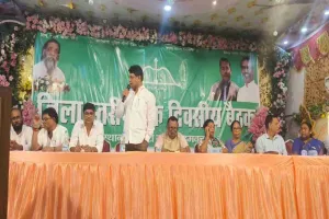 Dumka News: सावन की तीसरी सोमवारी पर बाबा दीनानाथ शिव मंदिर में उमड़ी श्रद्धालुओं की भारी भीड़