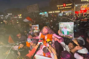 JPSC Protest: जेपीएससी-जेएसएससी अभ्यर्थियों ने निकाली आभार यात्रा, अबीर-गुलाल और आतिशबाजी से जताया जश्न