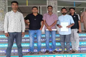 Giridih News: उसरी नदी बचाओ अभियान समिति ने बालमुकुंद फैक्ट्री पाइपलाइन के खिलाफ सौंपा ज्ञापन