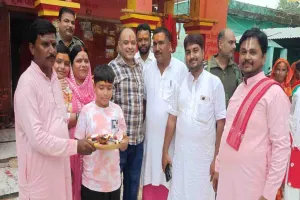 Giridih News: प्रसिद्ध धार्मिक स्थल झारखंड धाम पहुंचे जिला जज सुशील कुमार सिंह, किया जलाभिषेक