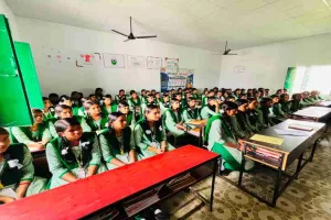 Giridih News: कस्तूरबा गांधी विद्यालय में साइबर सुरक्षा और बाल विवाह रोकथाम पर कार्यशाला आयोजित