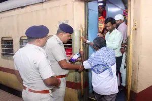 Deoghar News: श्रावणी मेले में पूर्व रेलवे की बेहतर व्यवस्था, 4 दिनों में 3.75 लाख श्रद्धालुओं ने की यात्रा