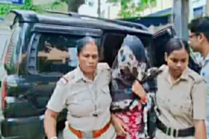 जैश आतंकी की गर्लफ्रेंड अर्पिता सरकार की हुई कोर्ट में पेशी, एन्क्रिप्टेड ऐप और वीवीआईपी कनेक्शन जांच के दायरे में