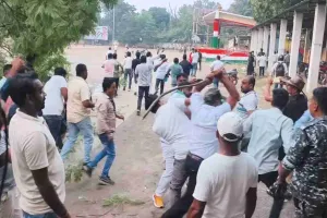 Giridih News: JPSC-JSSC रिफॉर्म्स मंच का पुतला दहन कार्यक्रम विफल, जेएमएम कार्यकर्ताओं ने किया विरोध