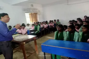 Dumka News: स्वास्थ्य टीम ने घर-घर जाकर किया सर्वे, जांच रिपोर्ट निगेटिव आने से राहत