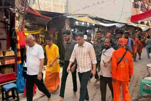 Deoghar News: बाबा धाम में श्रद्धालुओं की सुरक्षा सर्वोपरि, उपायुक्त ने मेला क्षेत्र का किया व्यापक निरीक्षण