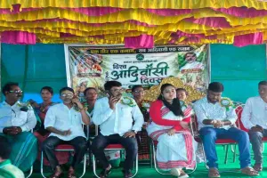 Pakur News: झामुमो कार्यालय में धूमधाम से मनाया गया विश्व आदिवासी दिवस समारोह