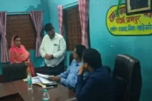 Sahebganj News: मुख्य निर्वाचन पदाधिकारी के. रवि कुमार ने उधवा में मतदाता सूची सत्यापन का लिया जायजा
