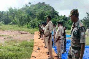 Ranchi News:  टाइगर मोबाइल के पुलिसकर्मियों ने किया फायरिंग अभ्यास, ऑपरेशनल तत्परता पर जोर