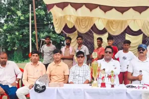 Palamu News: एकदिवसीय वॉलीबॉल टूर्नामेंट में मसीहानी ने मारी बाजी, बना चैंपियन