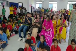 Giridih News: ओपन माइंड वर्ल्ड स्कूल में हर्षोल्लास से मना शिक्षक दिवस, शिक्षकों को किया गया सम्मानित
