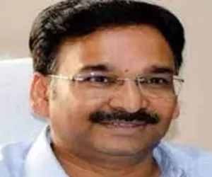 शराब घोटाले में आईएएस अधिकारी विनय चौबे को जमानत, एसीबी की कार्रवाई सवालों के घेरे में