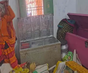 मरकच्चो क्षेत्र में बड़ी चोरी, चोरों ने एक ही रात में उड़ाए लाखों के जेवर व नगद