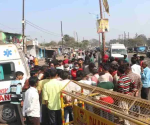 धनबाद में जहरीली गैस का कहर, दो महिलाओं की मौत, हजारों की आबादी खतरे में 