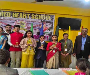 सेक्रेड हार्ट स्कूल में लोकतंत्र की जीवंत तस्वीर, तृतीय यूथ पार्लियामेंट का सफल आयोजन