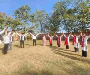 Koderma News: मंजुला शर्मा मेमोरियल एकेडमी में मानवाधिकार जागरूकता कार्यक्रम का आयोजन