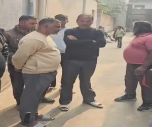 कोडरमा में अहले सुबह घर में चोरी, नगदी व कपड़ों सहित मोबाइल लेकर फरार हुआ चोर