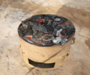 साहिबगंज में गैस की किल्लत, कोयले की अंगीठी ने फिर पकड़ी रफ्तार