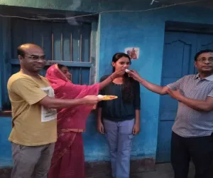 Dumka News: 97.04% के साथ खुशी कुमारी बनी प्रखंड टॉपर, प्रीति और स्नेहा ने भी लहराया परचम