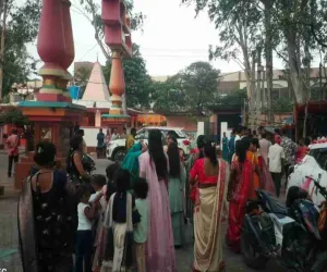 Koderma News: शादी समारोह में पहुंचे दो पक्षों के बीच जमकर मारपीट, कई घायल
