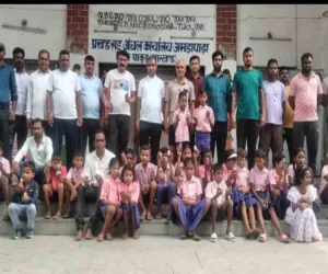 Pakur News: अंतरराष्ट्रीय योग दिवस पर आमडापाड़ा में योग शिविर, अधिकारियों ने दिया स्वस्थ जीवन का संदेश