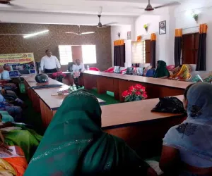 Koderma News: महिलाओं के विरुद्ध अपराध के खिलाफ 90 दिवसीय गहन विधिक जागरूकता शिविर आयोजित