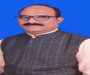 Koderma News: परीक्षा विधेयक 2026 का स्वागत, सुरेंद्र भाई मोदी बोले- पेपर लीक पर लगेगा प्रभावी अंकुश
