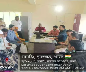 Koderma News: जयनगर में सीओ सारांश जैन की अध्यक्षता में आयोजित समाधान दिवस में 28 मामले आए